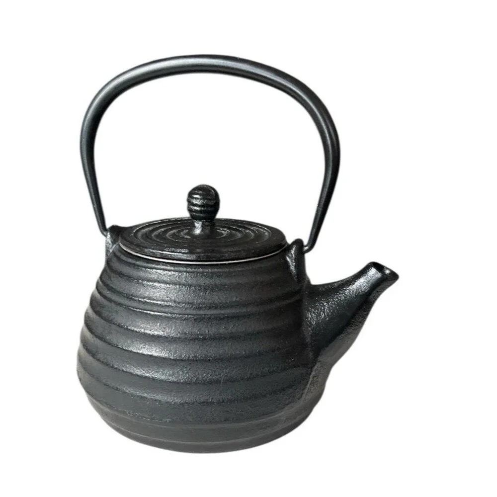 Traditional Cast Iron Beehive Japanese Teapot Kettle Black Infuser 6 x 4